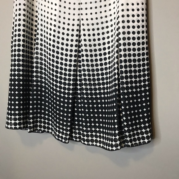 Tailor B.Moss pleated skirt, size small - Picture 4 of 7